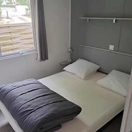 Du Petit Bonheur 캠프장 *